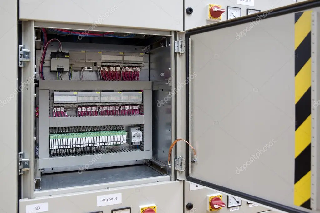 Industrial control cabinet